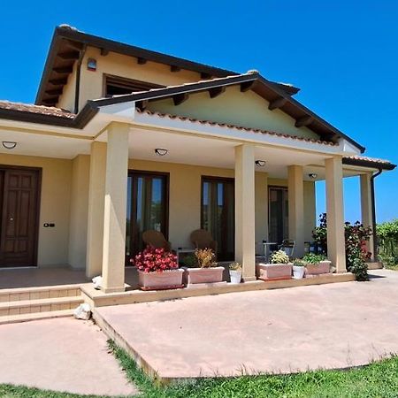 B & B Le Tre Rose Tollo Zewnętrze zdjęcie