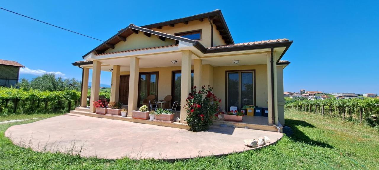 B & B Le Tre Rose Tollo Zewnętrze zdjęcie